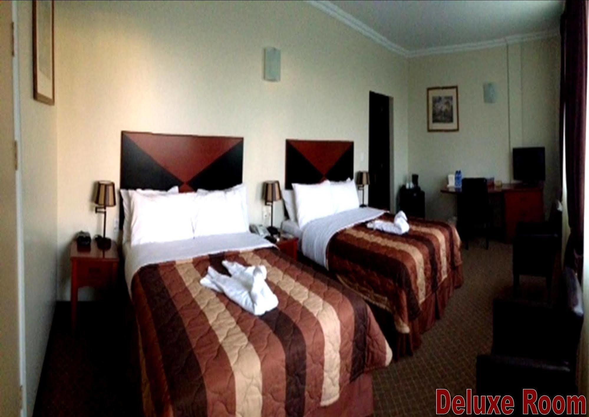 Hotel Elegance Nv Παραμαρίμπο Εξωτερικό φωτογραφία