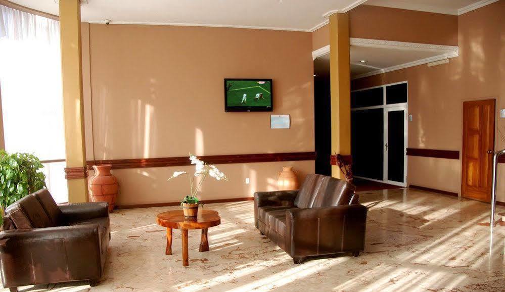 Hotel Elegance Nv Παραμαρίμπο Εξωτερικό φωτογραφία