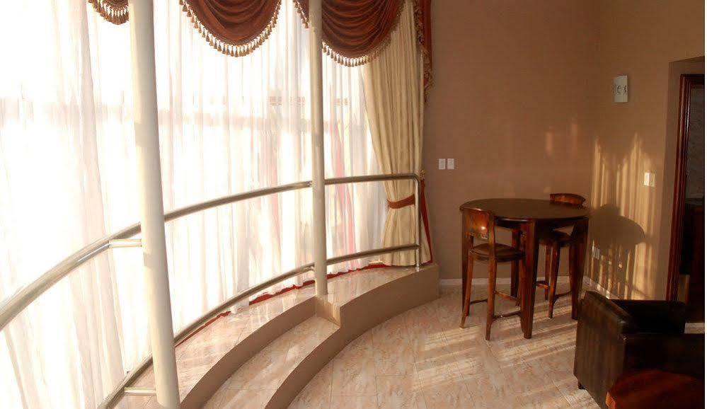 Hotel Elegance Nv Παραμαρίμπο Εξωτερικό φωτογραφία