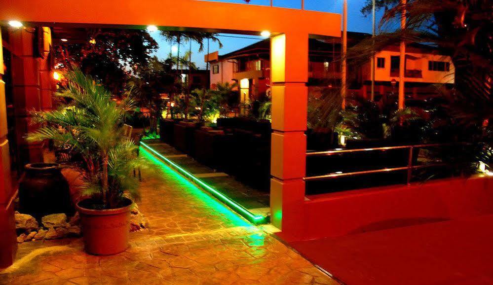 Hotel Elegance Nv Παραμαρίμπο Εξωτερικό φωτογραφία